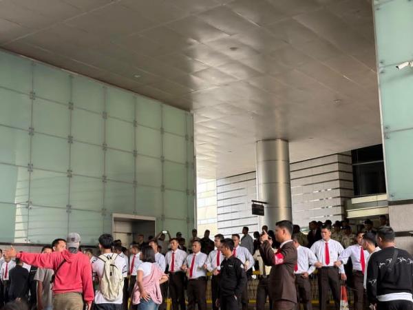 Situasi di Jakarta saat perilisan Audemars Piguet X Swatch. (Foto: X)