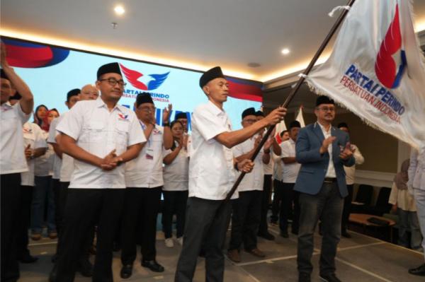Ahmad Zazuli atau Cak Jaz resmi dilantik sebagai Ketua DPW Partai Perindo Jawa Timur di Surabaya.