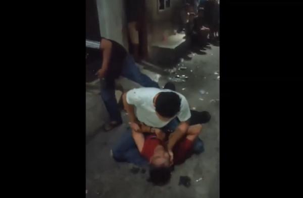 Dramatis! Polisi Duel dengan Bandar Sabu saat Gerebek Kampung Narkoba di Medan