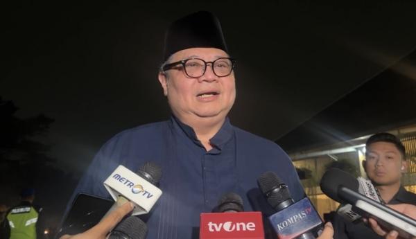 Menteri Koordiantor Bidang Perekonomian Airlangga Hartanto di rumah duka Ryamizard Ryacudu, Cikeas, Bogor, Minggu (31/5/2026). (Foto: Ari Sandita)
