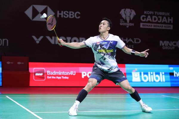 Jonatan Christie melaju ke perempat final Indonesia Open 2026 usai menaklukkan Alwi Farhan. (Foto: PBSI)