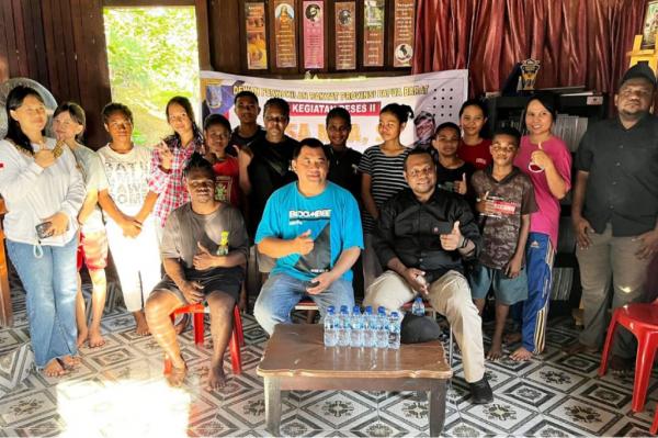 Anggota DPRD Papua Barat Musa Naa Anggota DPRD Papua Barat Musa Naa sekaligus politisi Partai Perindo Musa Naa menyerap aspirasi warga Teluk Bintuni saat reses. (Foto: Ist)