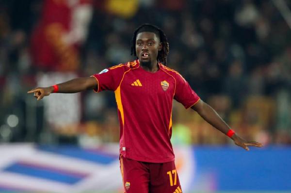 Gelandang AS Roma, Manu Kone. Gelandang AS Roma, Manu Kone. (Foto: Football Italia)