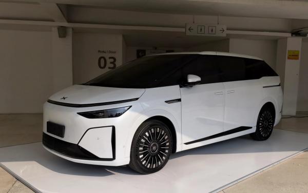 Xpeng X9 Facelift. (Foto: Dani M Dahwilani)