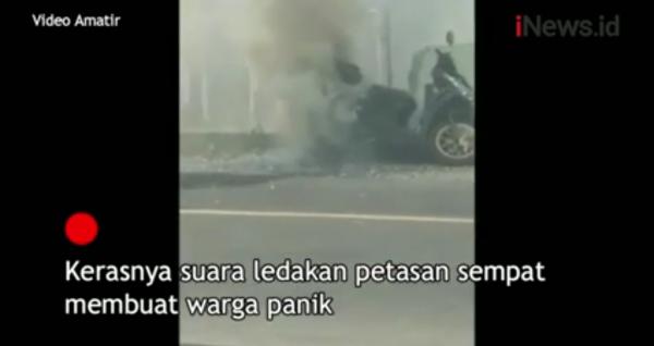Video Viral Ratusan Petasan Meledak di Atas Sepeda Motor