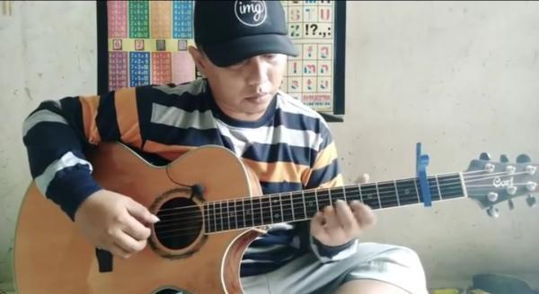 Mengenal Alip Ba Ta, Dewa Gitar Indonesia Bikin Bengong Musisi Dunia