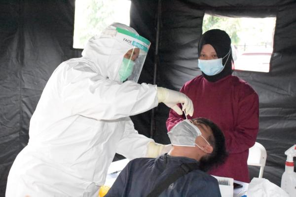 Rapidtest Antigen Massal di Perbatasan Kota Cirebon
