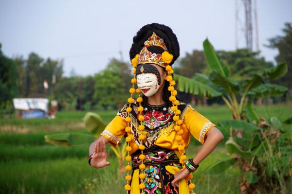 Macam dan Jenis Tari Topeng Cirebon