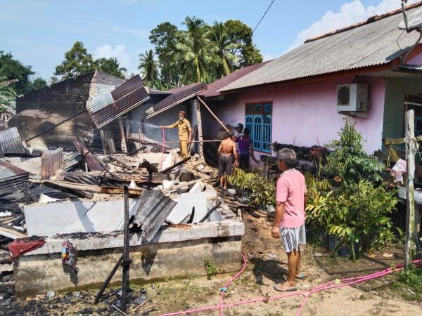 Korsleting, Rumah Nenek Robiah Ludes Terbakar 