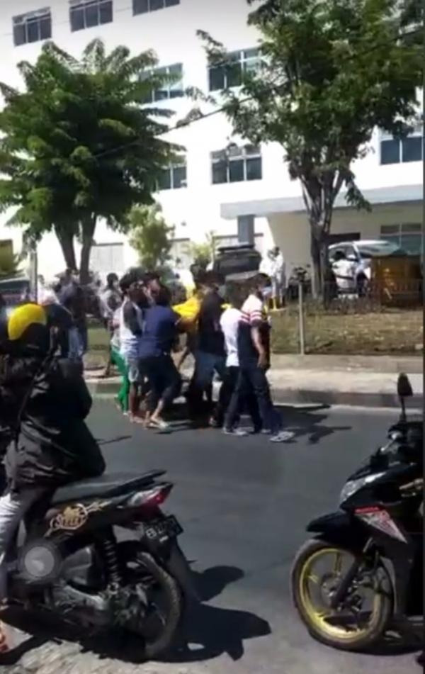 Kupang Gempar Video Viral Keluarga Ambil Paksa Jenazah Pasien Diduga Covid-19 di RS