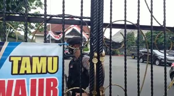 Video Suasana Kantor Dinas PUPR dan Perusahaan Kontraktor Banjarnegara Digeledah KPK