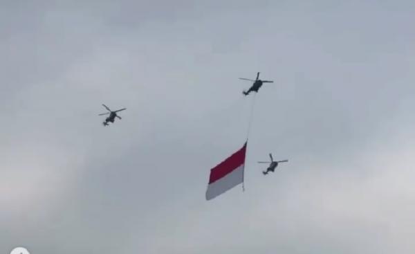 Bendera Merah Putih Berkibar Di Langit Jakarta, Berharap Indonesia ...