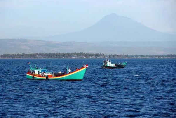 Nelayan Indramayu Terombang-Ambing di Laut Kalimantan