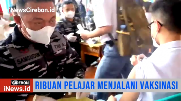Video Vaksinasi Ribuan Pelajar di Kota Cirebon