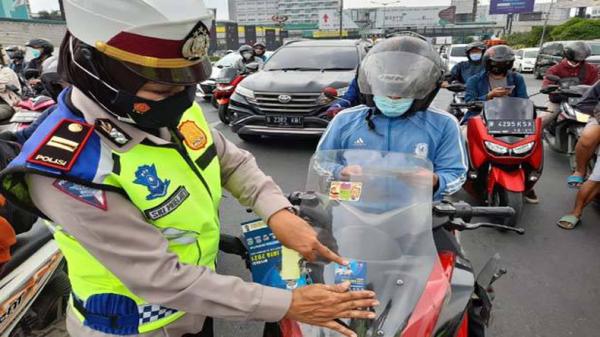 Polres Metro Bekasi Kota Gelar Operasi Patuh Jaya 2021, 100 Personel Dikerahkan di 4 Akses Jalan