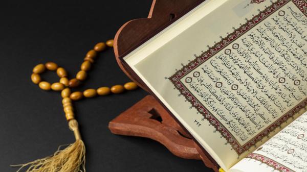 Ingin Mendapat Berkah yang Melimpah, Ini Keutamaan Membaca Surat Al Kahfi Ayat 1–110 di Hari Jumaat