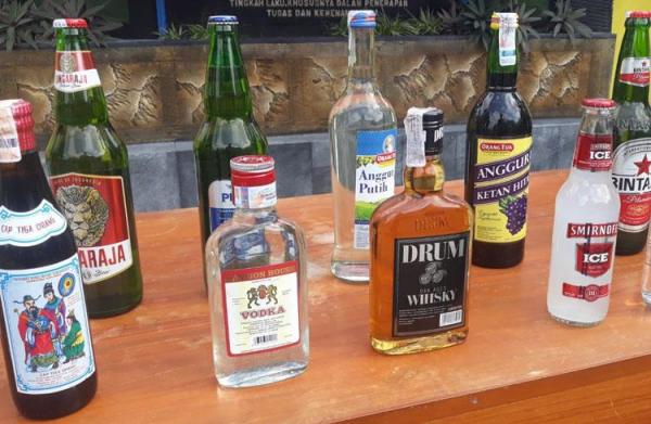 Gerebek Gudang di Sambaliung, Polres Berau Sita Puluhan Ribu Botol Minuman Keras