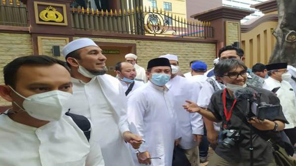 Ahmad Shabri Lubis dan 4 Anggota FPI Lainnya Bebas dari Rutan Bareskrim 