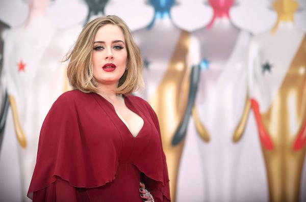 Rilis Single “Easy on Me”,  Adele Trending Topic