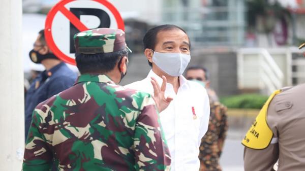 Wujudkan Kedisiplinan, Presiden Jokowi Minta TNI-Polri Tetap Kompak Satu Komando