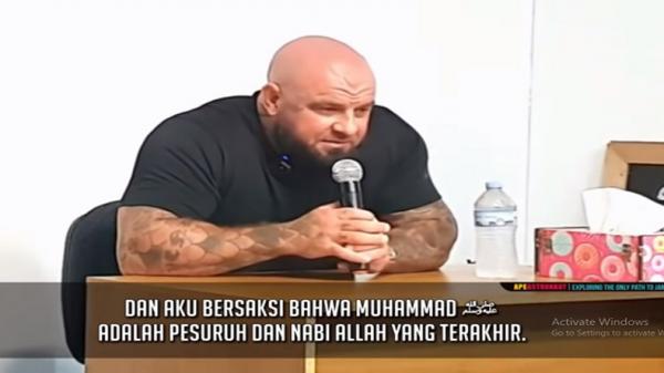 Bandar Narkoba Jadi Mualaf, Robbie Maestracci: Dibawa Sopir Taksi ke Dalam Masjid Hati Saya Bergetar