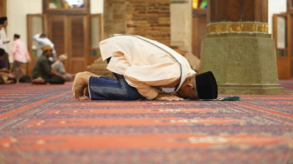 Begini Tata Cara Sholat Tahajud Agar Keinginan Terkabul Lengkap Bacaan Niat Serta Doa