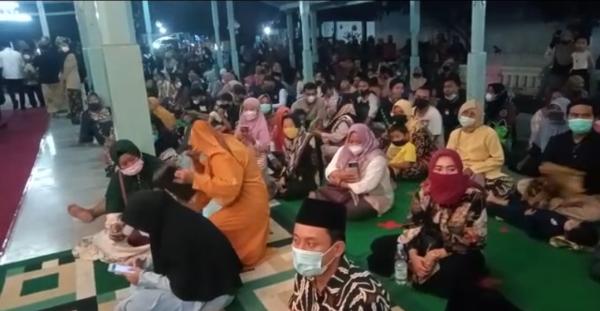 Ribuan Orang Mulai Memadati Empat Keraton di Cirebon Jelang Panjang Jimat