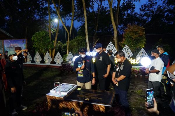 Menparekraf Kunjungi Desa Wisata Ciburial Kabupaten Garut