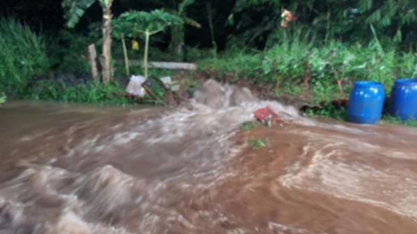 Tanggul Kali Kemuning Jebol, 112 Rumah dan 450 Warga Bojong Gede Terdampak Banjir