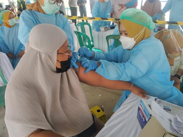 Persentase di Bawah Rata-Rata Nasional, Alumni Akabri 90 Jabar Kebut Capaian Vaksinasi Indramayu