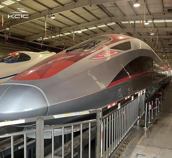 Penampakan Train Set Kereta Cepat Jakarta Bandung dengan Desain Komodo