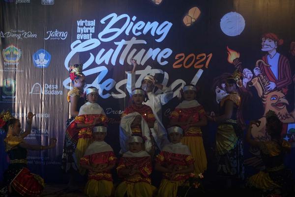 Video Tarian Tradisional Awali Pembukaan Dieng Culture Festival