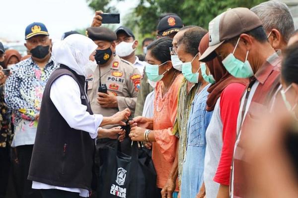 Gubernur Khofifah Beri Santunan Rp 10 Juta untuk Keluarga Korban Perahu Terbalik di Tuban