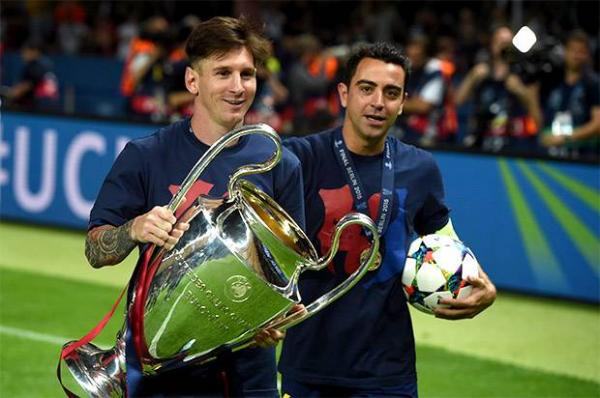 Resmi Latih Barcelona, Xavi Minta Messi Balik ke Camp Nou?