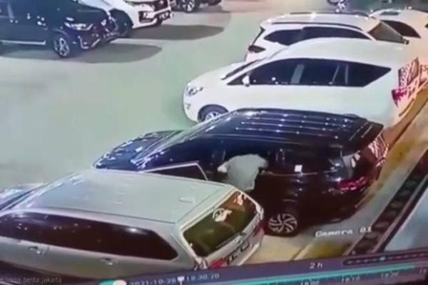 Viral Perampokan Uang Ratusan Juta di PIK, Perampok Pecahkan Kaca Mobil Lalu Kabur