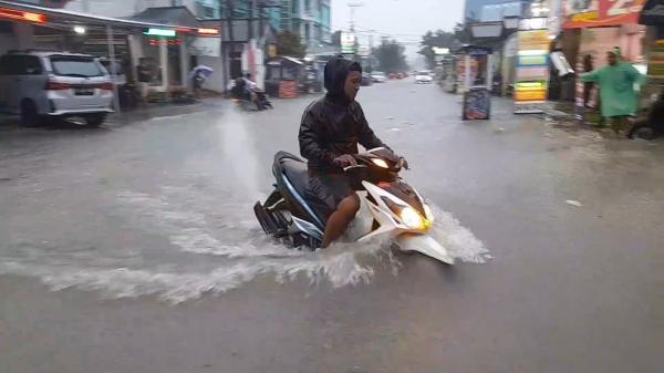 BMGK Ingatkan Masyarakat di Sejumlah Wilayah Indonesia Waspada Bencana Banjir
