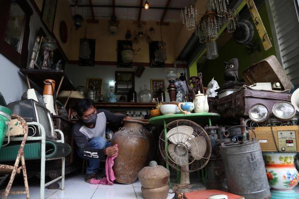 Pasar Nostalgia, Pusat Barang Antik dan Jadul di Surabaya