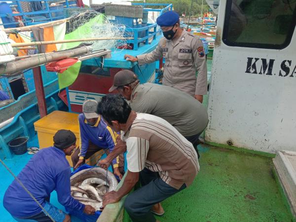 Patroli ke Nelayan, Polisi Edukasi Biota Laut yang tak Boleh Ditangkap