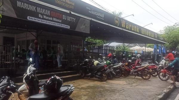 Video, Viral Polisi di Babel Buka Rumah Makan Gratis untuk Semua Kalangan