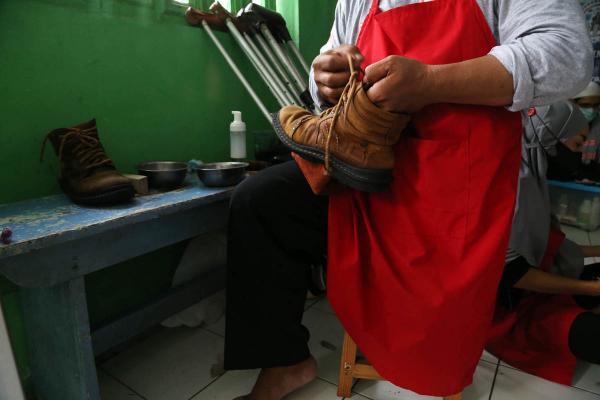 Video : Pelatihan Cuci Sepatu Penyandang Disabilitas