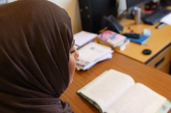 Kewajiban Menuntut Ilmu bagi Seorang Muslimah, di Rumah atau di Luar?