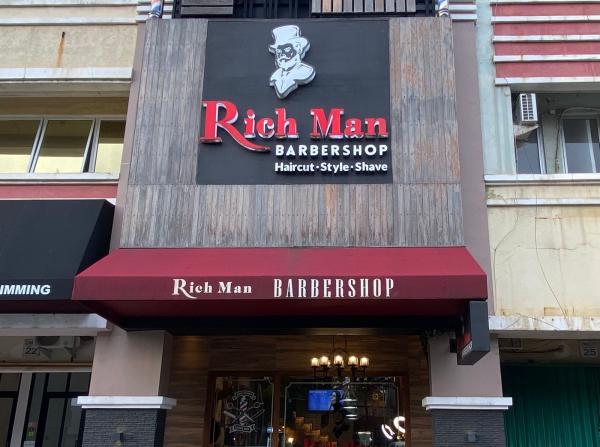 Rich Man Barbershop Premium, Usung Konsep Modern tapi Klasik