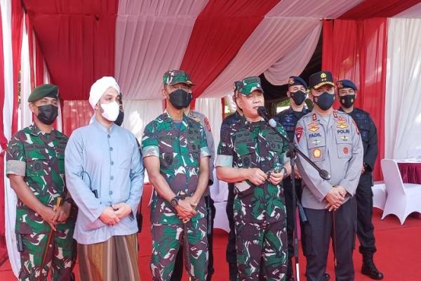 Jenderal Dudung Minta Prajurit TNI AD Sayangi Rakyat