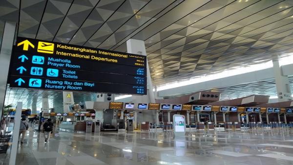 Syarat Baru Penerbangan Berlaku Mulai Hari Ini, Penumpang Dilarang Berbicara di Dalam Pesawat