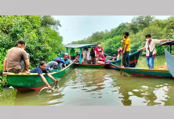 Young Buddhist Association Lepas Ribuan Satwa di Hutan Mangrove