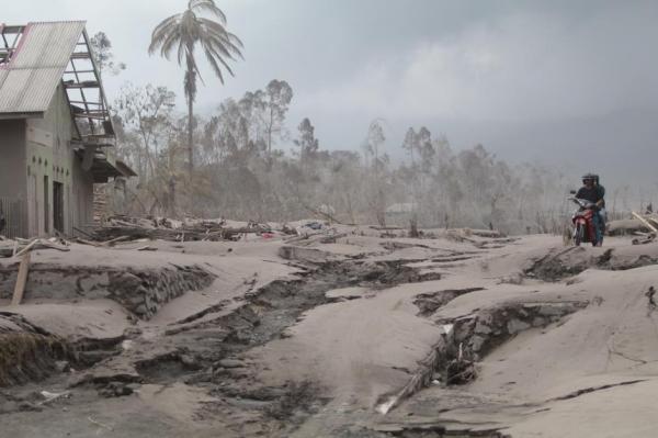 Korban Bertambah, 22 Meninggal dan 27 Hilang pada Erupsi Gunung Semeru