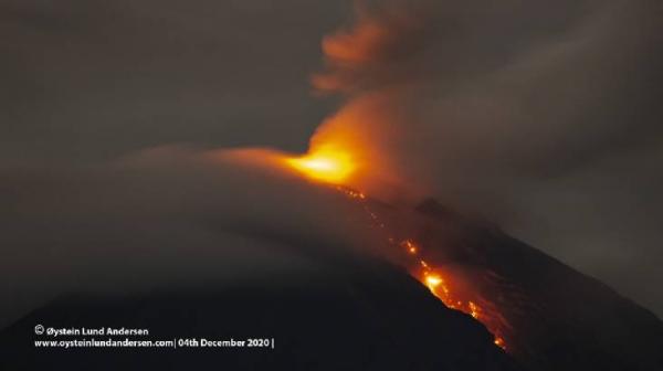 Luar Biasa! Ini Penampakan Peristiwa Vulkanik Lava Gunung Semeru
