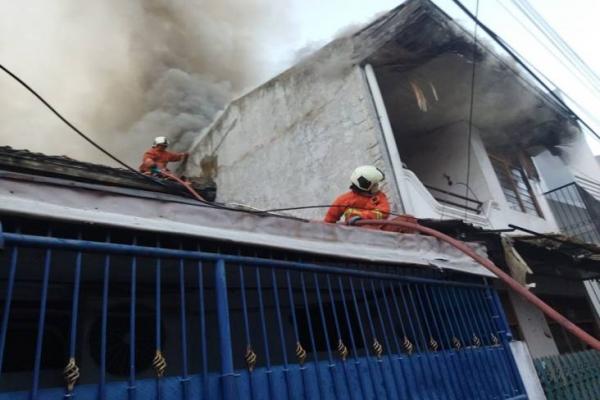 Rumah di Tambora Dilahap si Jago Merah, 5 Orang Tewas Terjebak Api