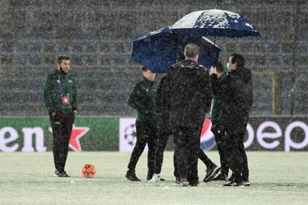 Turun Hujan Salju, Duel Atalanta vs Villarreal Ditunda 