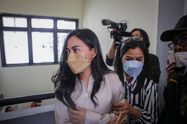 Foto : Selebgram Rachel Vennya Dihukum 4 Bulan Penjara